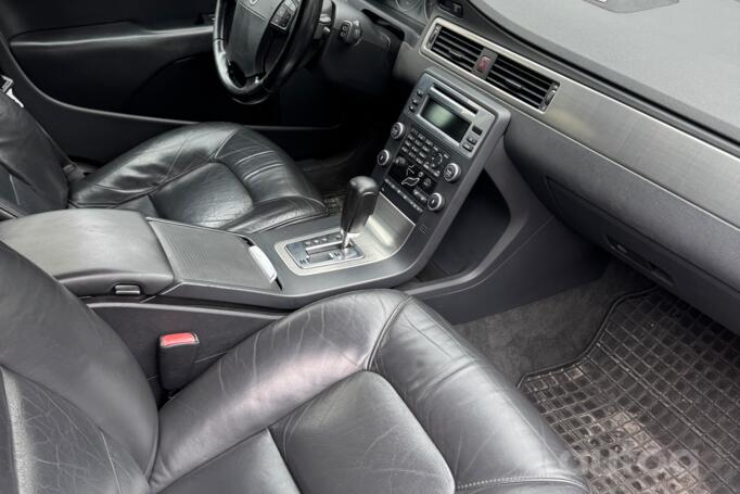 Volvo V70 3 generation wagon