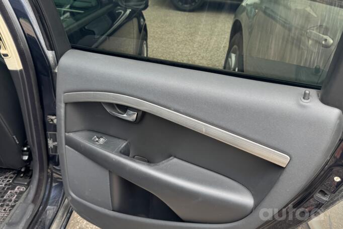 Volvo V70 3 generation wagon