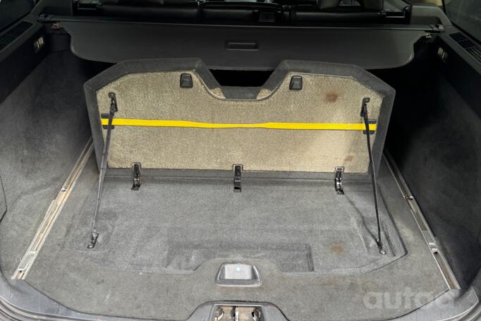 Volvo V70 3 generation wagon