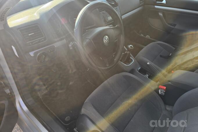Volkswagen Golf 5 generation Hatchback 5-doors