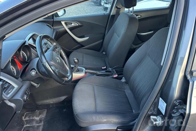Opel Astra H [restyling]