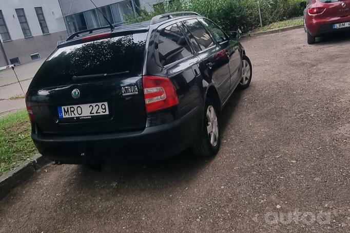 Skoda Octavia 2 generation Combi wagon 5-doors