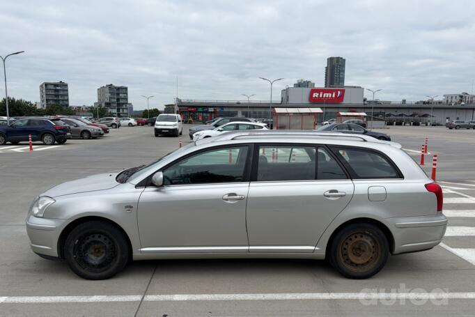 Toyota Avensis 2 generation wagon