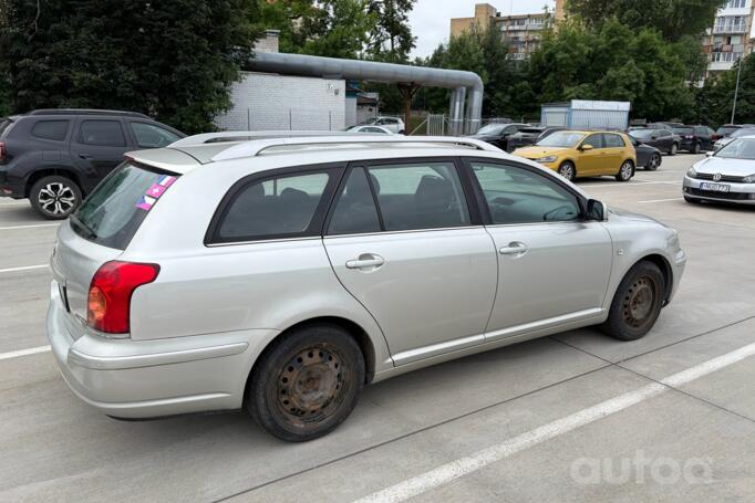 Toyota Avensis 2 generation wagon