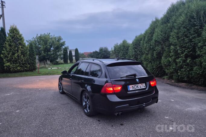 BMW 330 2010