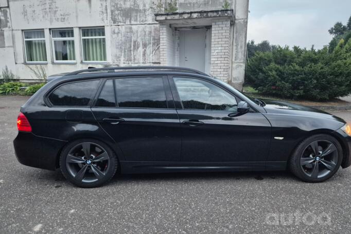BMW 330 2010