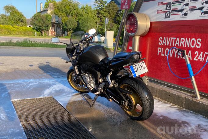 Yamaha FZ
