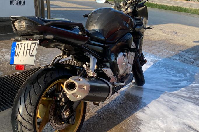 Yamaha FZ