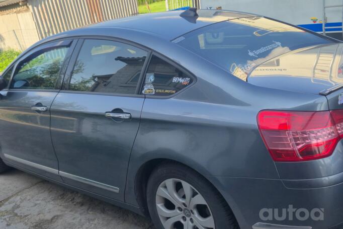 Citroen C5 2 generation Sedan