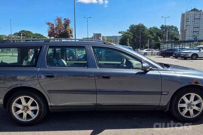 Volvo V70 2 generation R wagon 5-doors