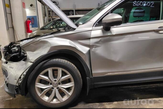 Volkswagen Tiguan 2 generation Crossover 5-doors