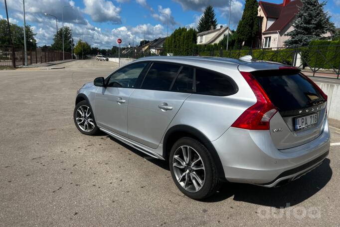 Volvo V60 Cross Country 1 generation wagon 5-doors