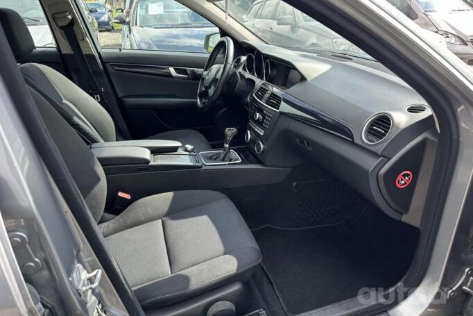 Mercedes-Benz C-Class W204/S204 Sedan