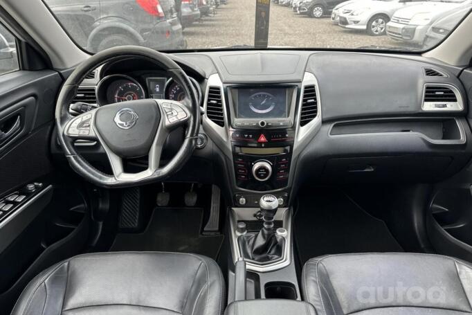 SsangYong Tivoli 1 generation Crossover 5-doors