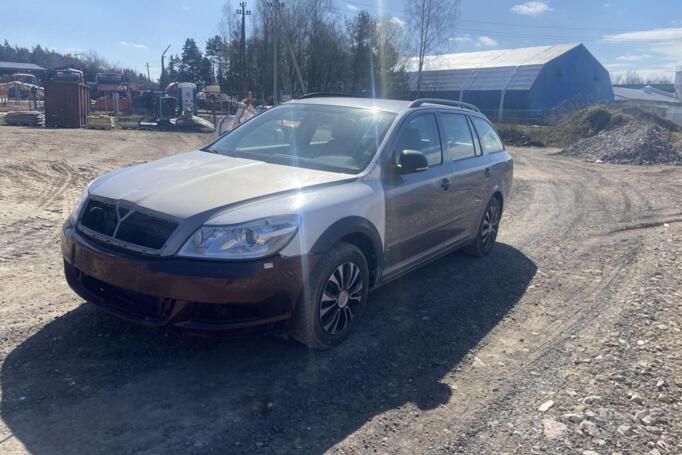 Skoda Octavia 2 generation [restyling] Combi wagon 5-doors