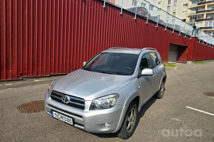 Toyota RAV4 3 generation Crossover