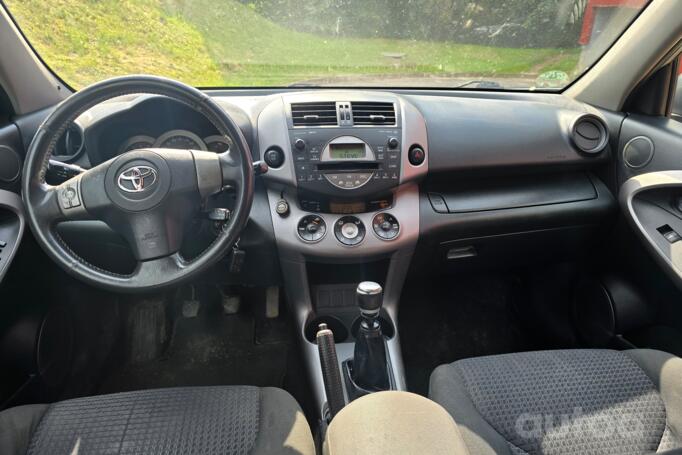 Toyota RAV4 3 generation Crossover