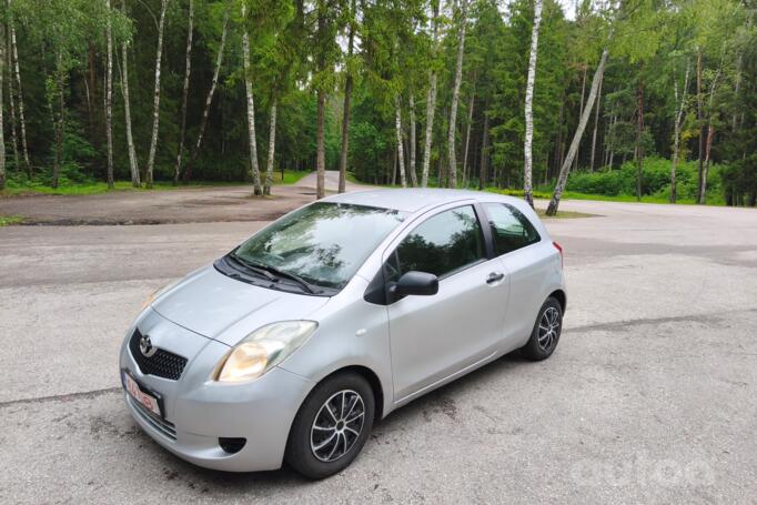 Toyota Yaris 2 generation