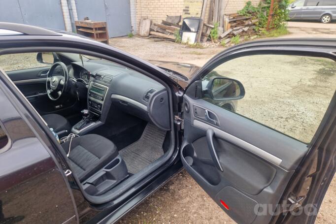 Skoda Octavia 2 generation [restyling] Combi wagon 5-doors
