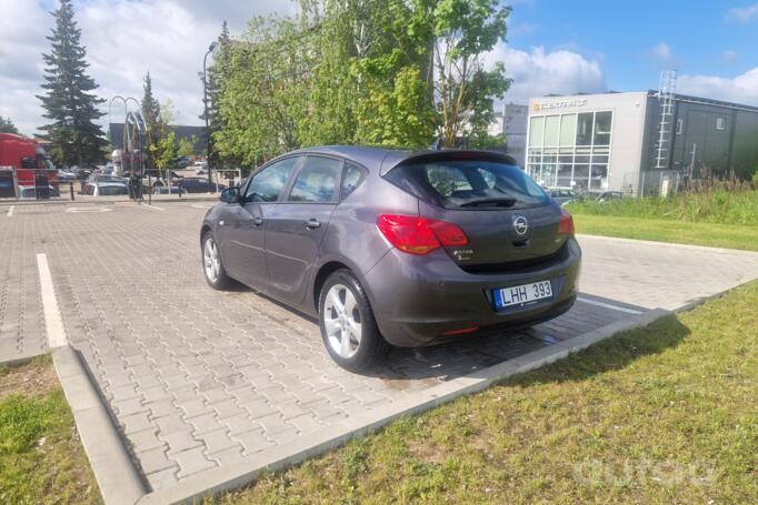Opel Astra J [restyling] Hatchback 5-doors
