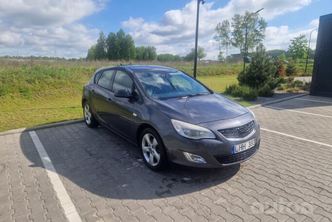 Opel Astra J [restyling] Hatchback 5-doors