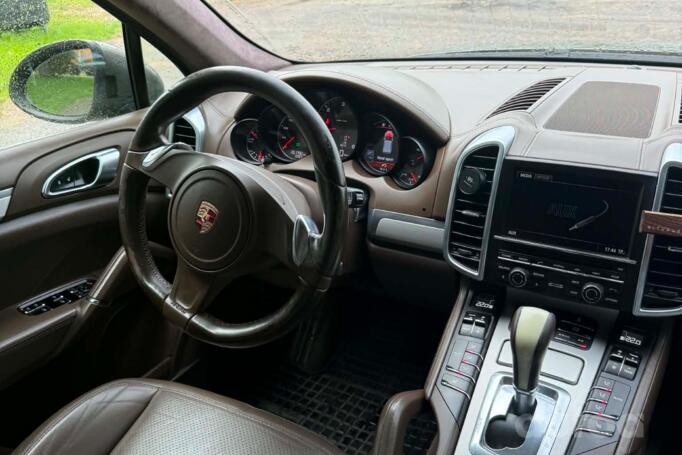 Porsche Cayenne 958 Crossover