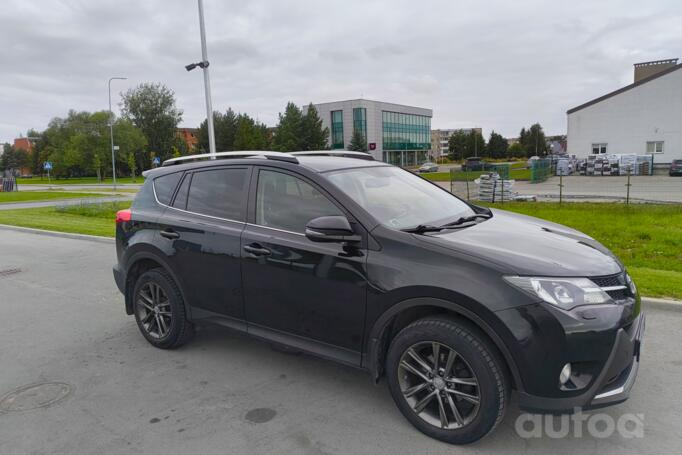 Toyota RAV4 4 generation Crossover