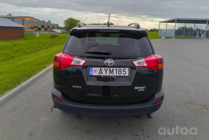 Toyota RAV4 4 generation Crossover