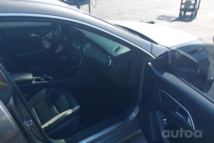 Mercedes-Benz CLA250 2014