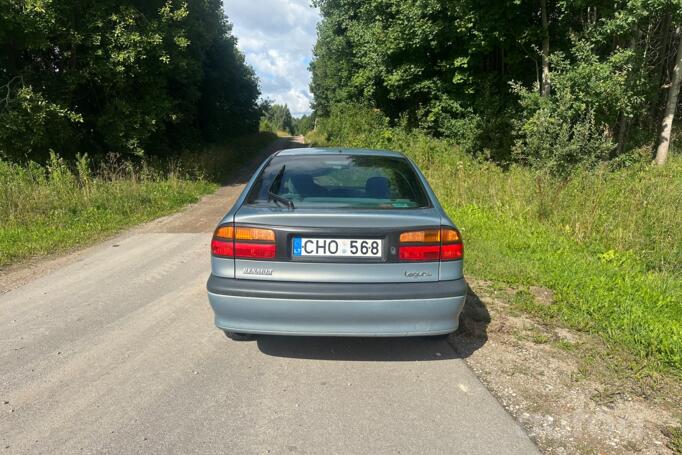 Renault Laguna 1 generation [restyling] Grandtour wagon