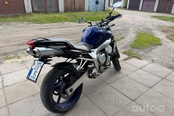 Yamaha FZS 600 Fazer