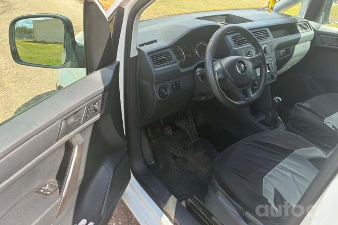 Volkswagen Caddy 4 generation Kombi Maxi minivan 4-doors