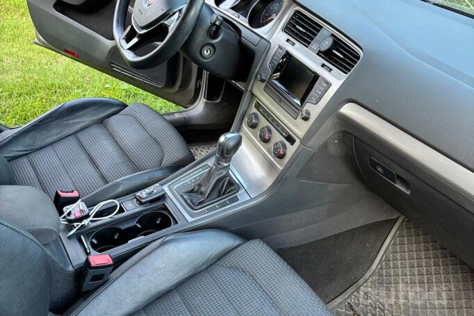 Volkswagen Golf 7 generation Variant wagon 5-doors