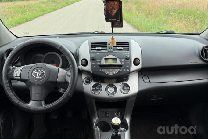 Toyota RAV4 3 generation Crossover