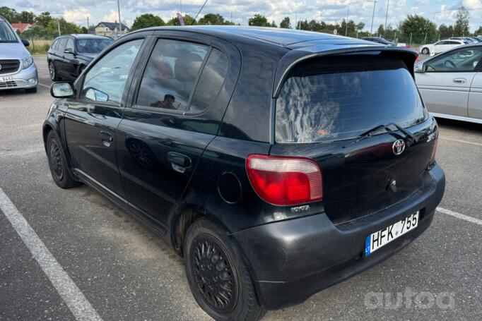 Toyota Yaris 1 generation