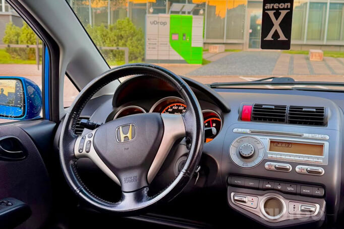 Honda Jazz 1 generation [restyling] Hatchback