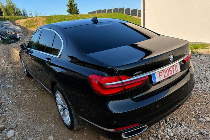BMW 7 Series F01/F02 Sedan