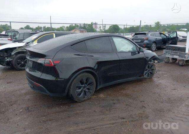 Tesla Model Y 1 generation Crossover