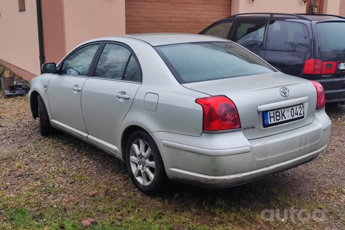 Toyota Avensis 2 generation Sedan