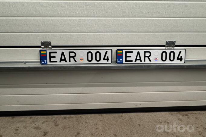 EAR004