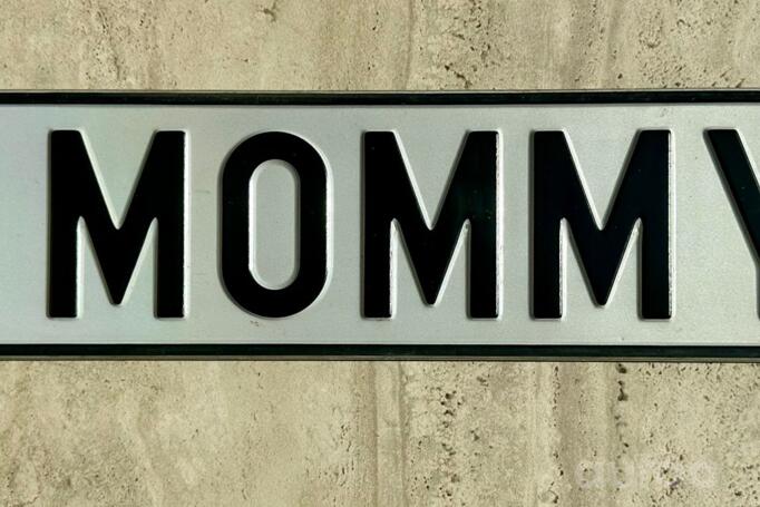 M0MMY