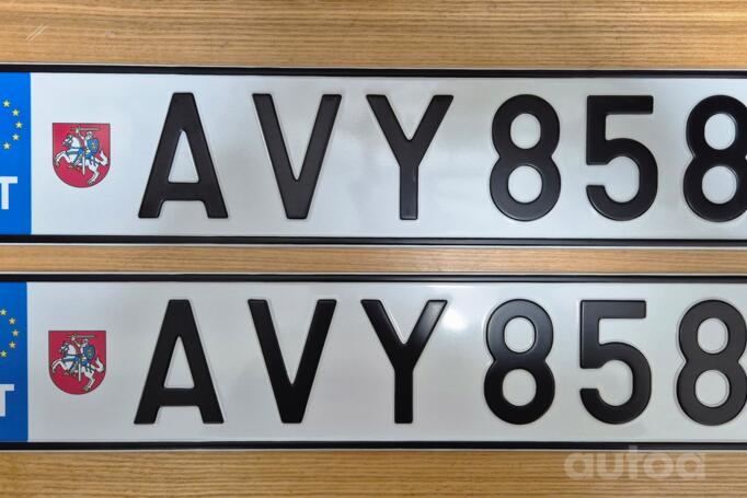 AVY 858
