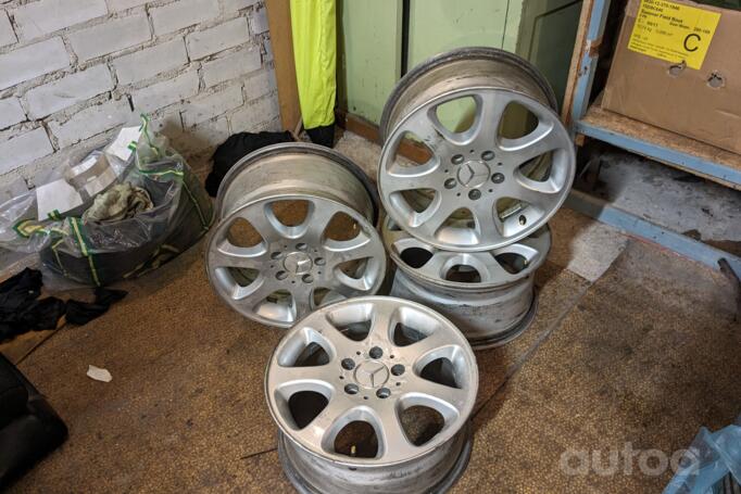 Mercedes, stop lekki