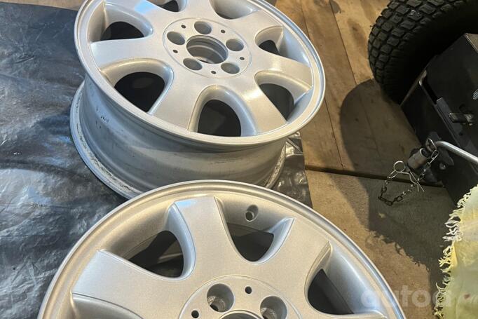 Mercedes, stop lekki