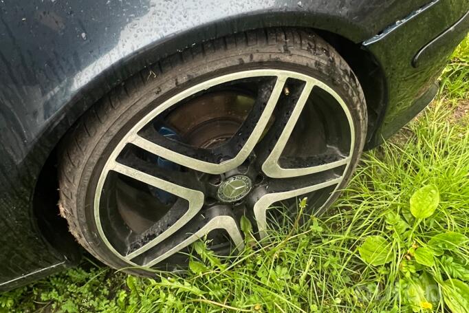 Mercedes, stop lekki