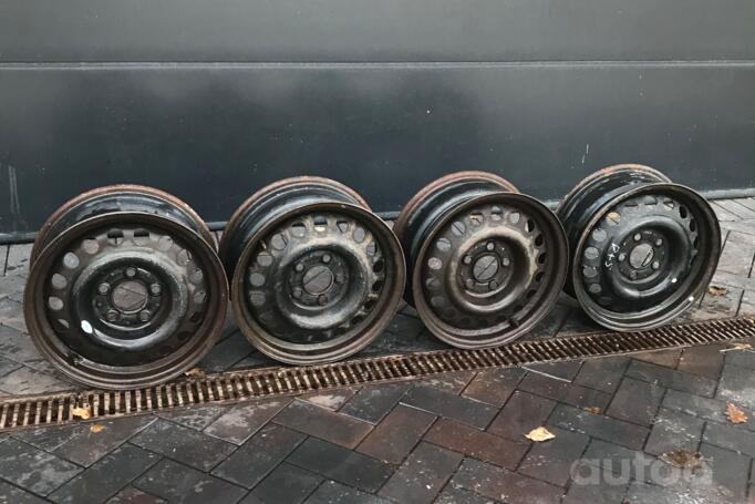 Mercedes, stal tłoczona