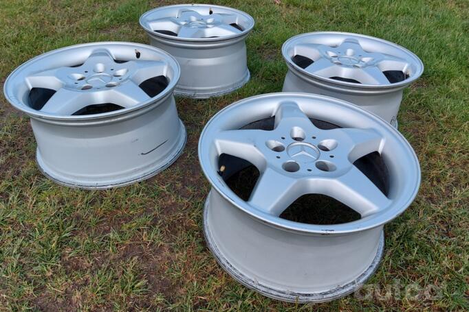 Mercedes-Benz, stop lekki