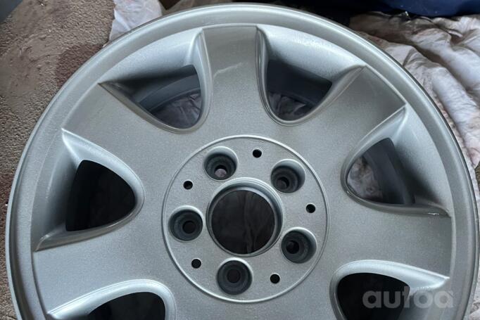 Mercedes, stop lekki