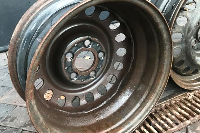 Mercedes, stal tłoczona