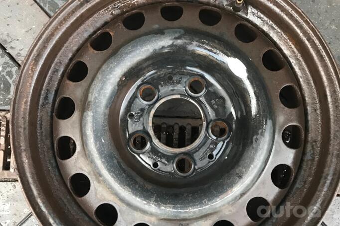 Mercedes, stal tłoczona